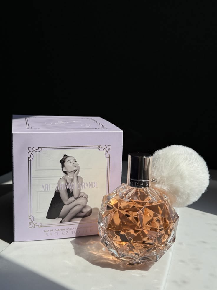 Ariana Grande Ari original con caja