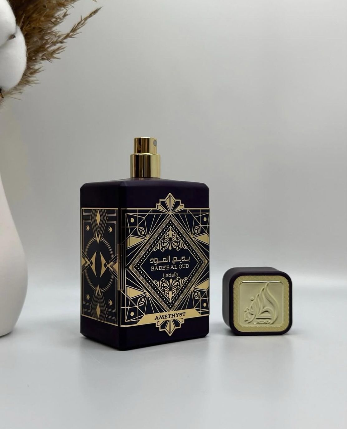 Lattafa Oud For Glory, detalle del frasco