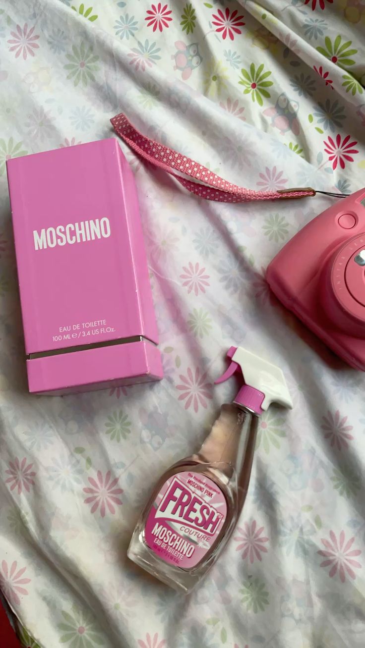 Moschino Fresh Pink